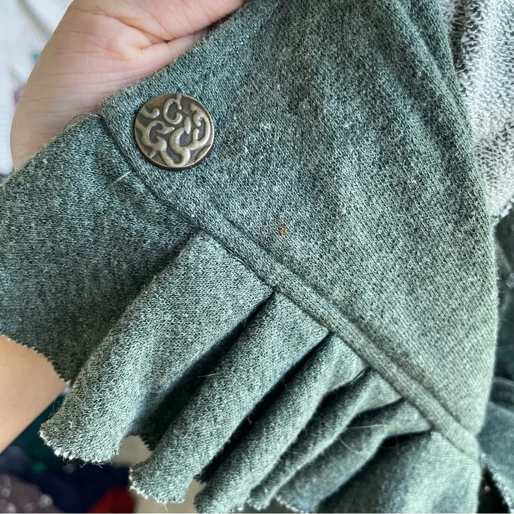 Women's Green Ruffled Jacket - Picture 4 of 4